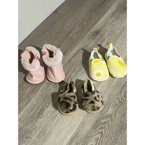 Lot of 3 Infant Girl Shoes Size 3(6-9M) (0-3M) (0-3M)